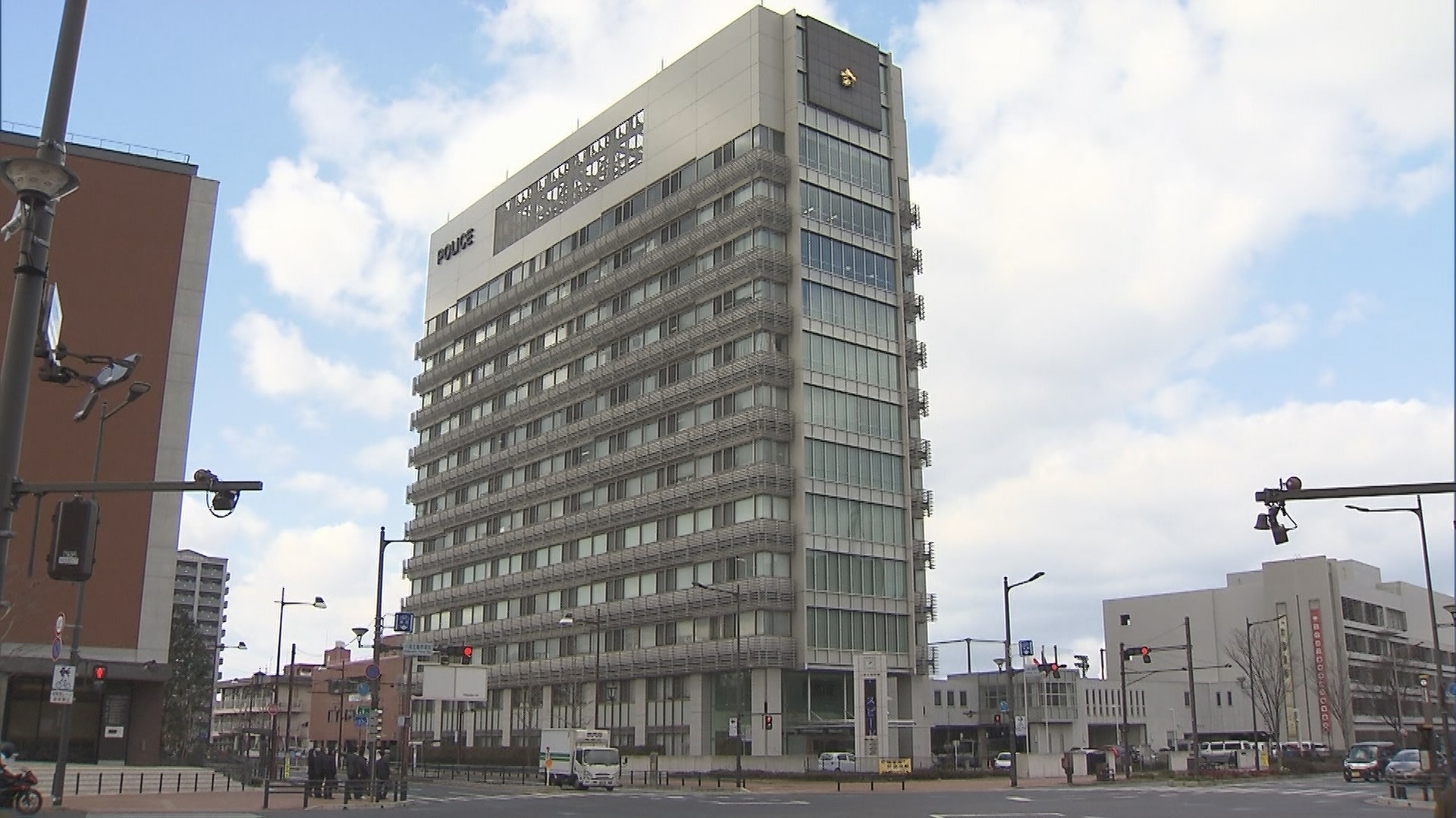 「玄関ドアがあいていたので入った」北九州市職員の男を不同意性交で逮捕　20代女性宅に侵入